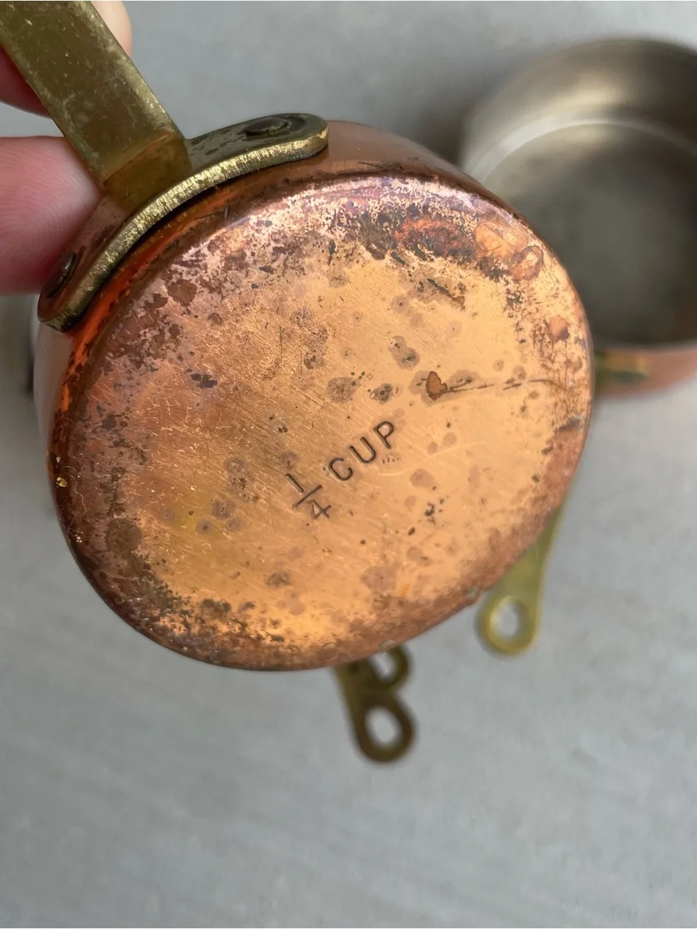 Set Of 4 Vintage Copper & Brass Handle Measuring Cups Nesting Pouring